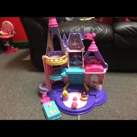 Fisher Price little Princess Castle - Picture 3 of 3